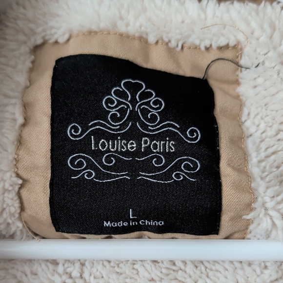 Beige Sherpa-Lined Women's Vest - Picture 2 of 3